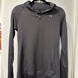 Women’s Medium Under Armour Charcoal Shirt